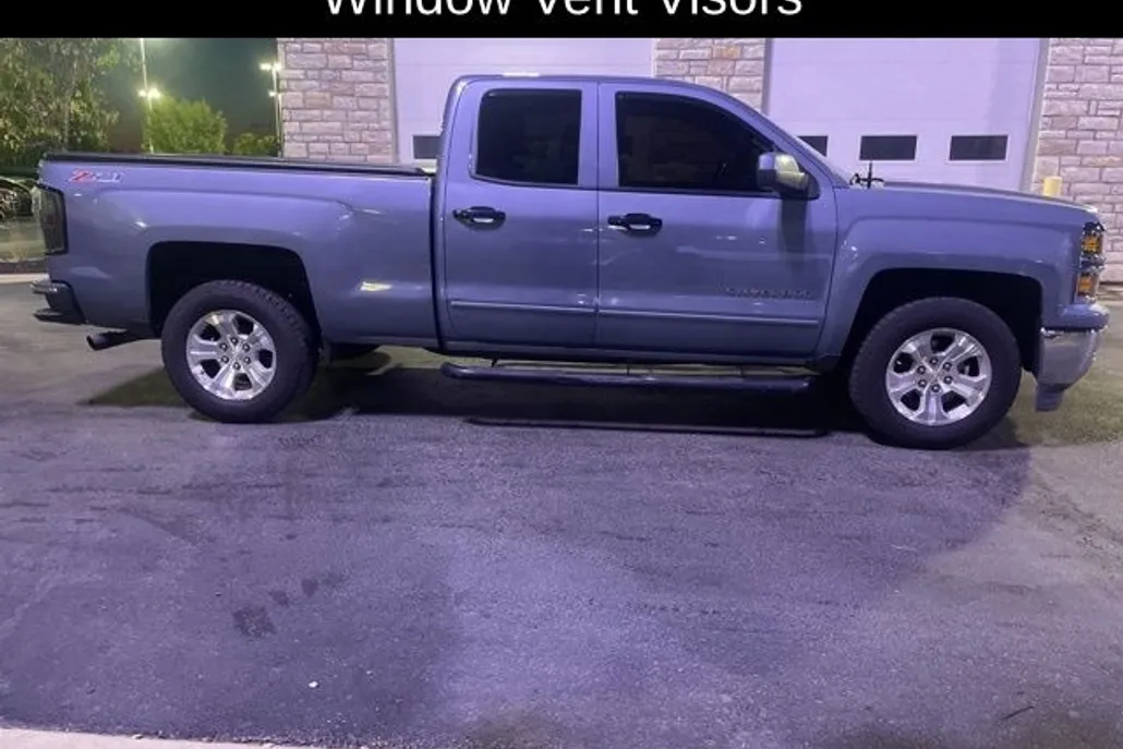 2015 Chevrolet Silverado 1500 LT photo 1