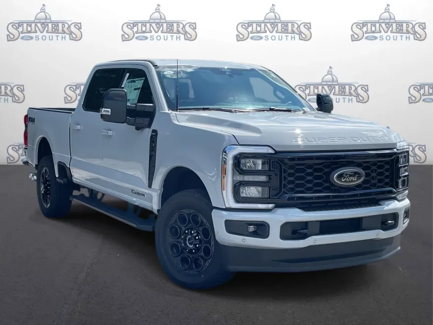2025 Ford F-250 Lariat photo 1