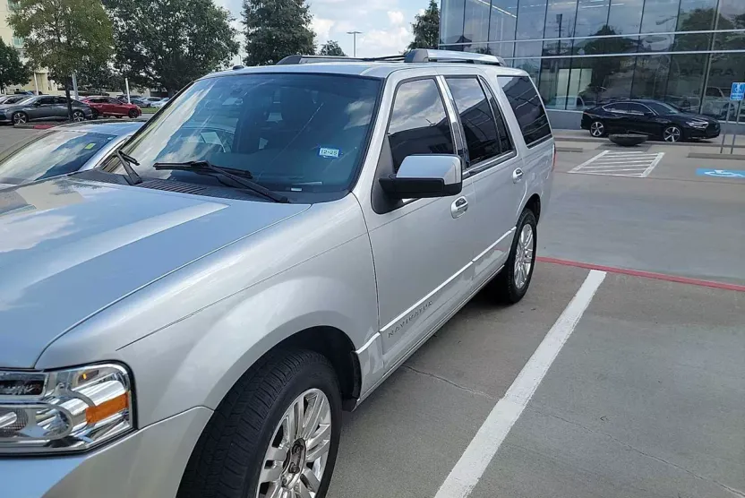 2014 Lincoln Navigator photo 1