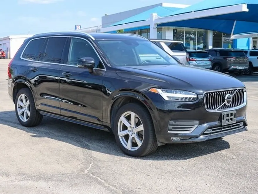 2021 Volvo XC90 T5 Momentum photo 1