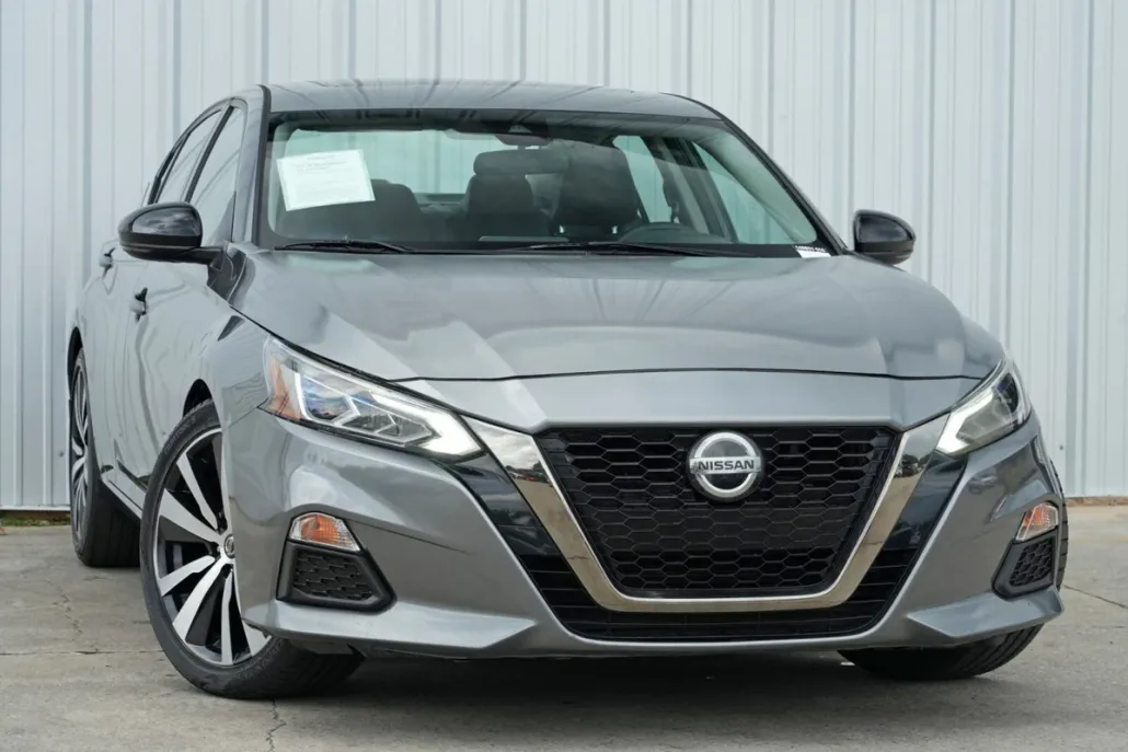 2020 Nissan Altima 2.5 SR photo 1