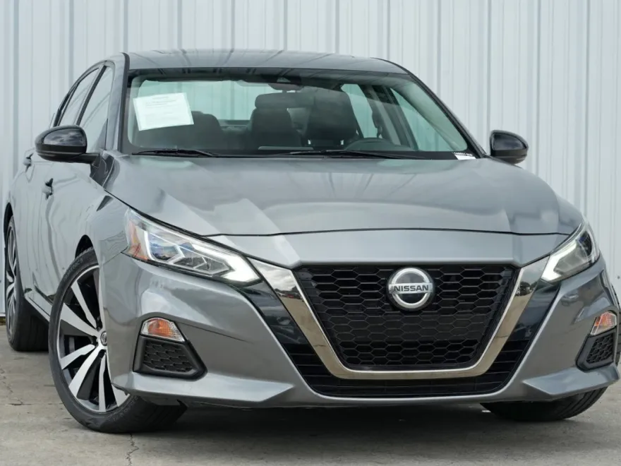 2020 Nissan Altima 2.5 SR photo 1