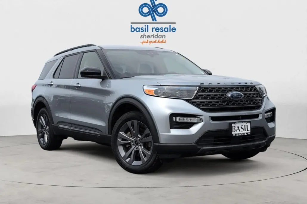 2022 Ford Explorer XLT photo 1