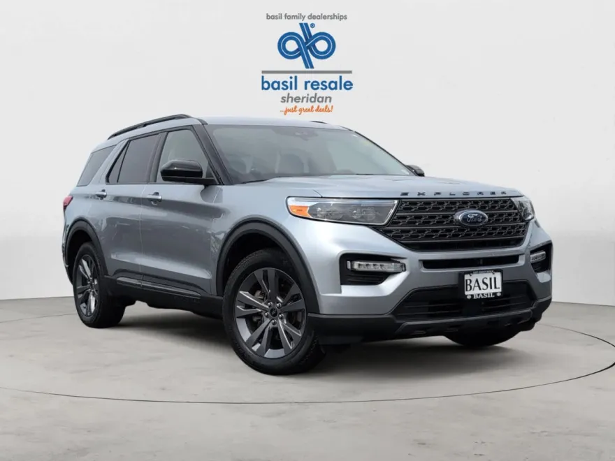 2022 Ford Explorer XLT photo 1