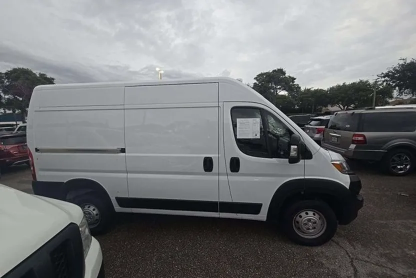 2023 Ram ProMaster 2500 photo 1