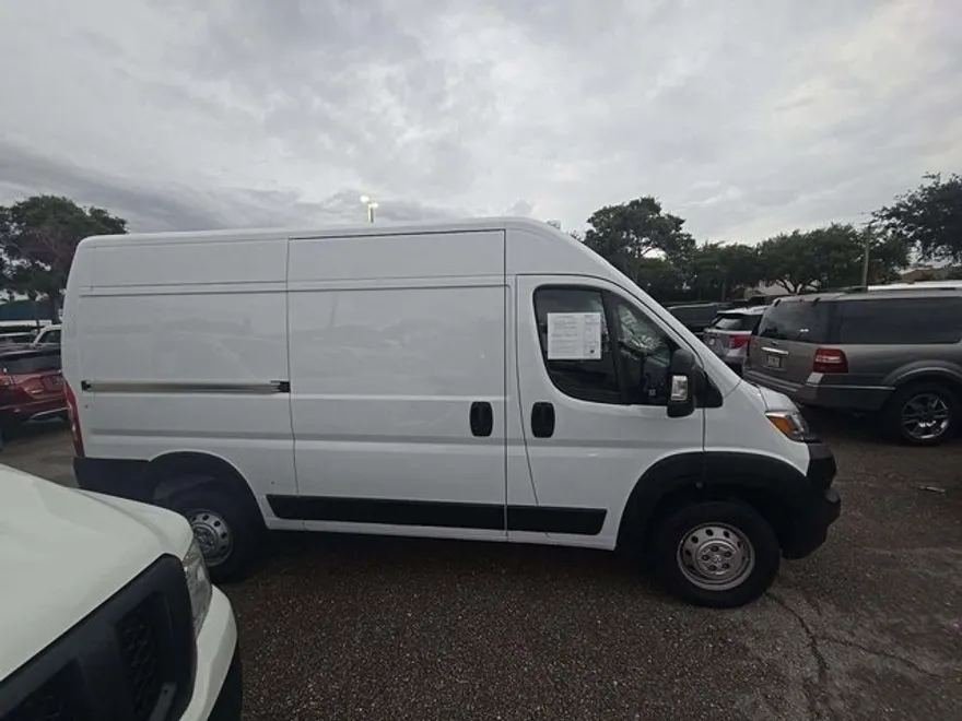 2023 Ram 2500 photo 1