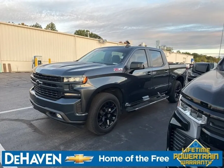 2022 Chevrolet Silverado 1500 RST photo 1