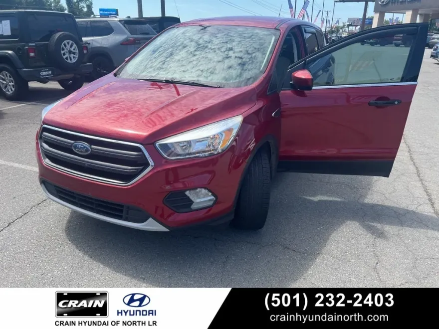 2019 Ford Escape SE photo 1
