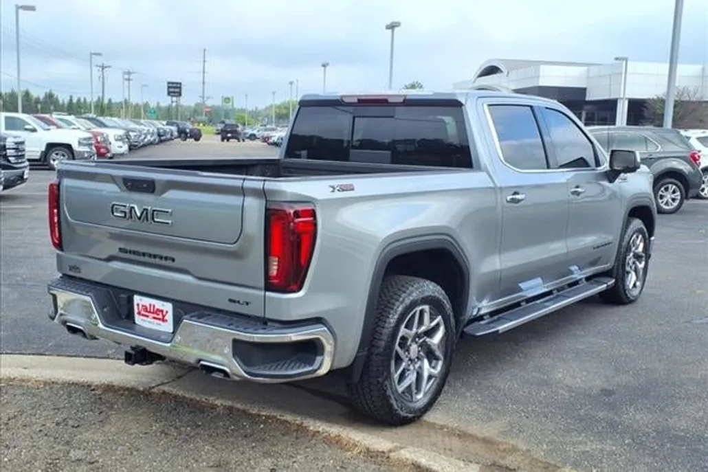 2023 Gmc Sierra 1500 SLT photo 1