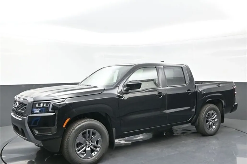 2026 Nissan Frontier SV photo 1