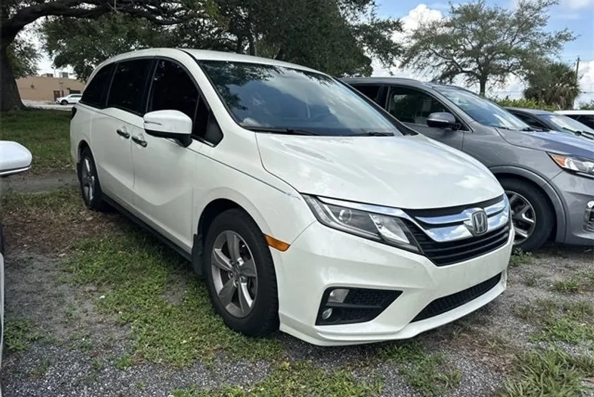 2019 Honda Odyssey EX photo 1