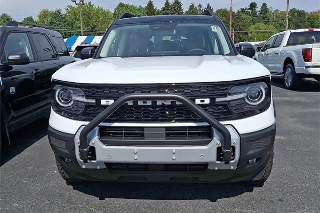 2025 Ford Bronco Sport Outer Banks photo 1