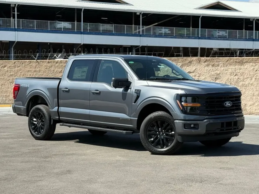 2025 Ford F-150 XLT photo 1