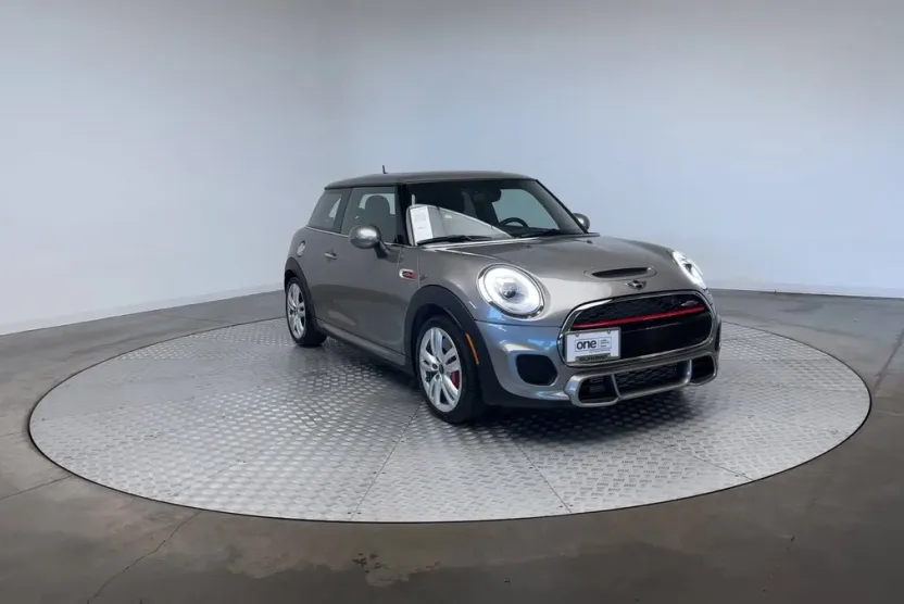 2018 Mini Cooper 2 Door Hardtop photo 1