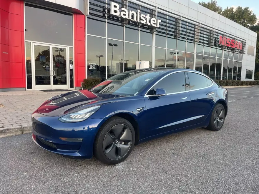 2019 Tesla Model 3 Standard Range Plus photo 1