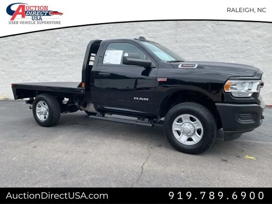 2022 Ram 3500 Tradesman photo 1