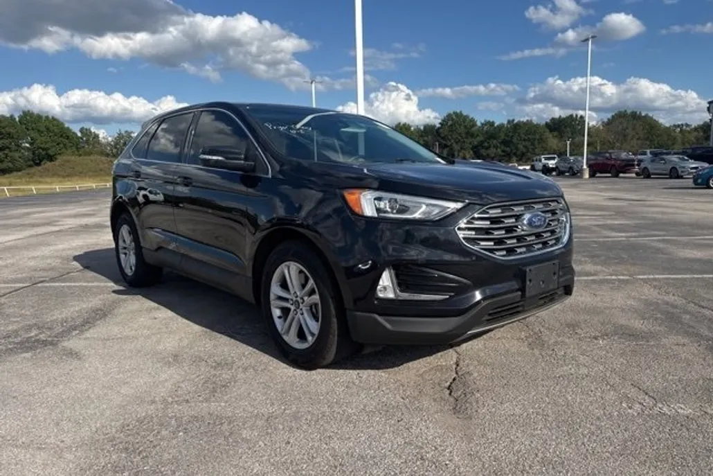 2020 Ford Edge SEL photo 1