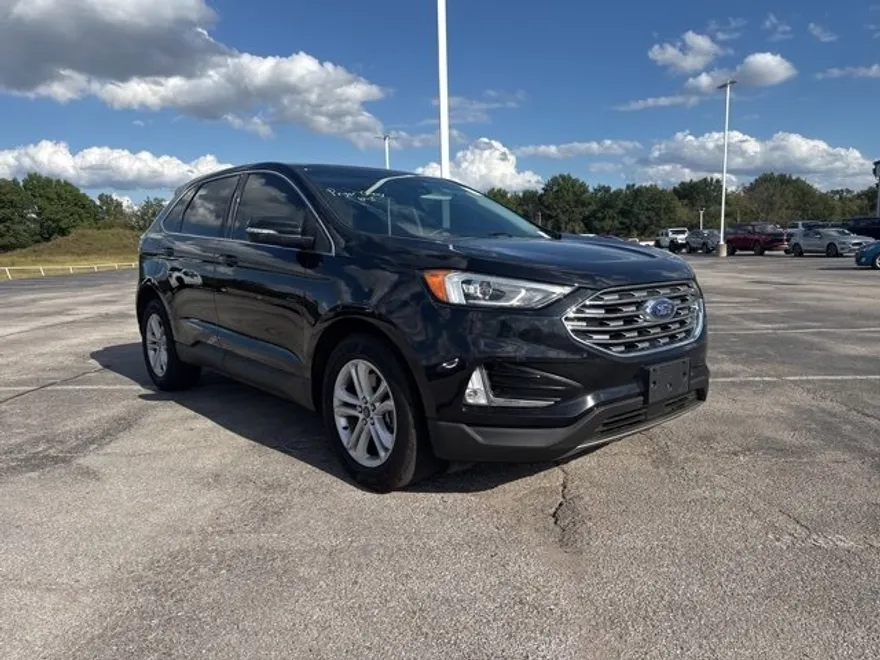 2020 Ford Edge SEL photo 1
