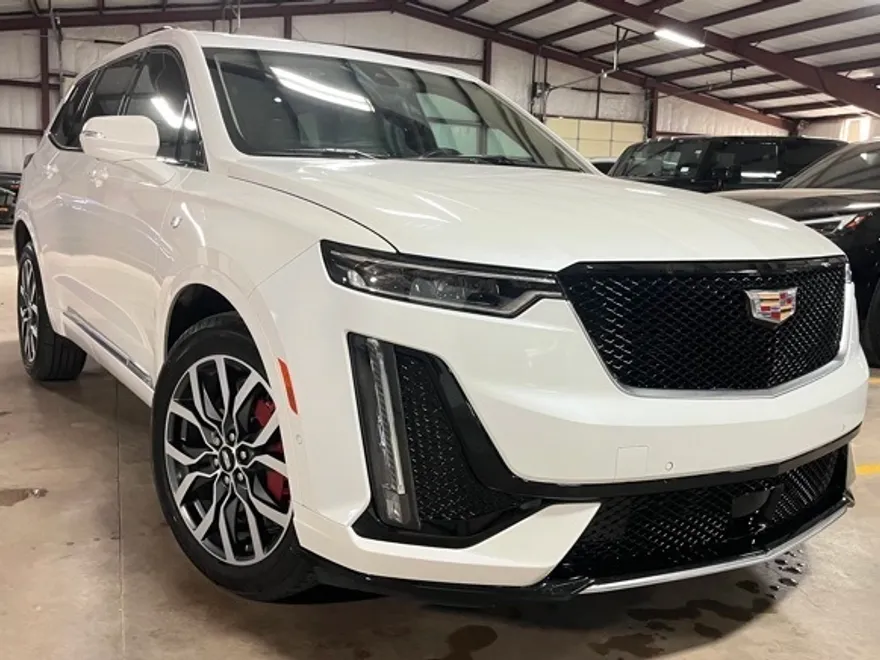 2024 Cadillac XT6 Sport photo 1
