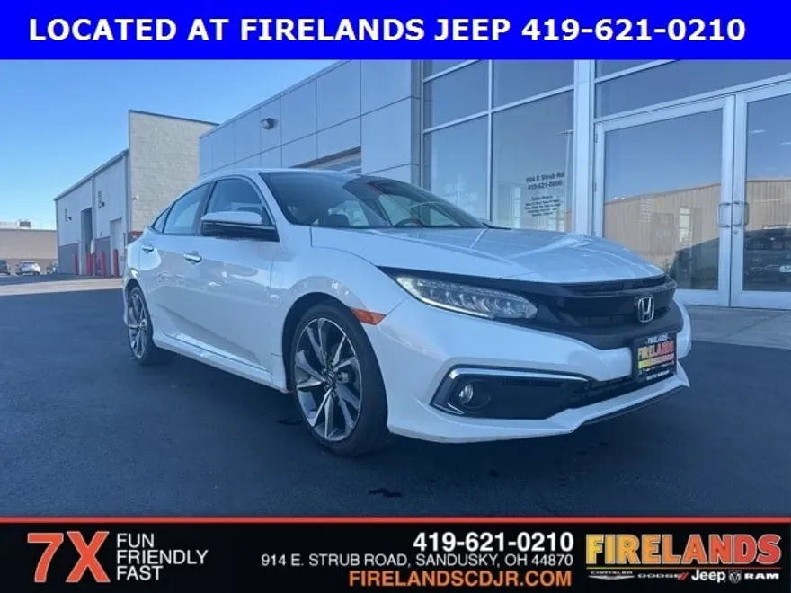 2019 Honda Civic Touring photo 1
