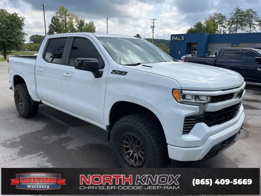 2023 Chevrolet Silverado 1500 RST photo 1