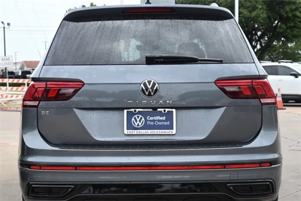 2024 Volkswagen Tiguan SE R-Line Black photo 1