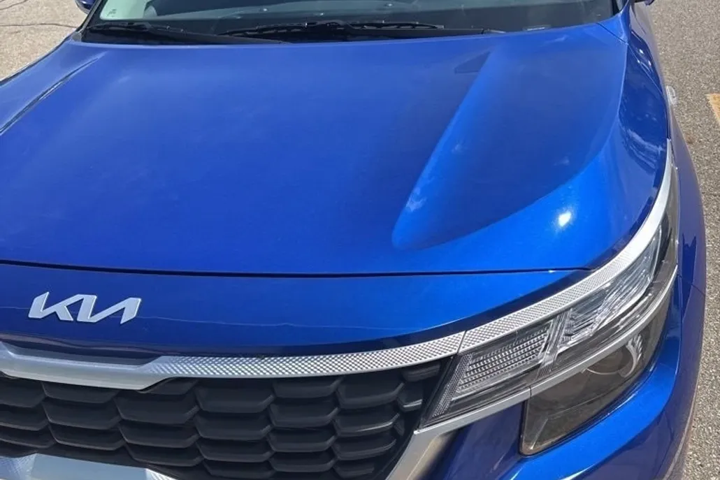 2023 Kia Seltos LX photo 1