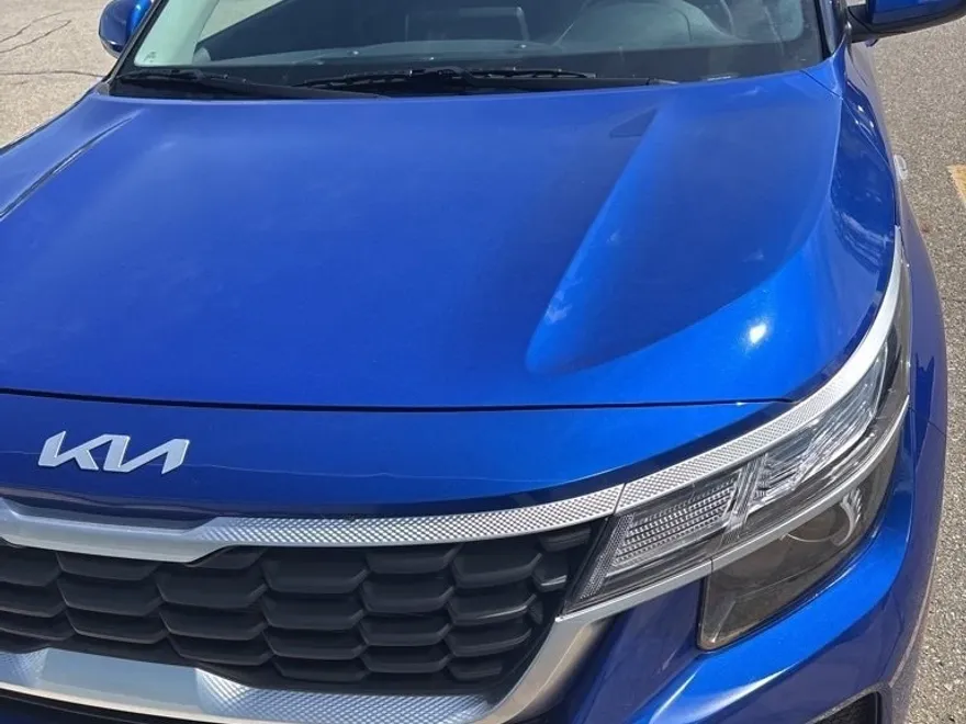 2023 Kia Seltos LX photo 1