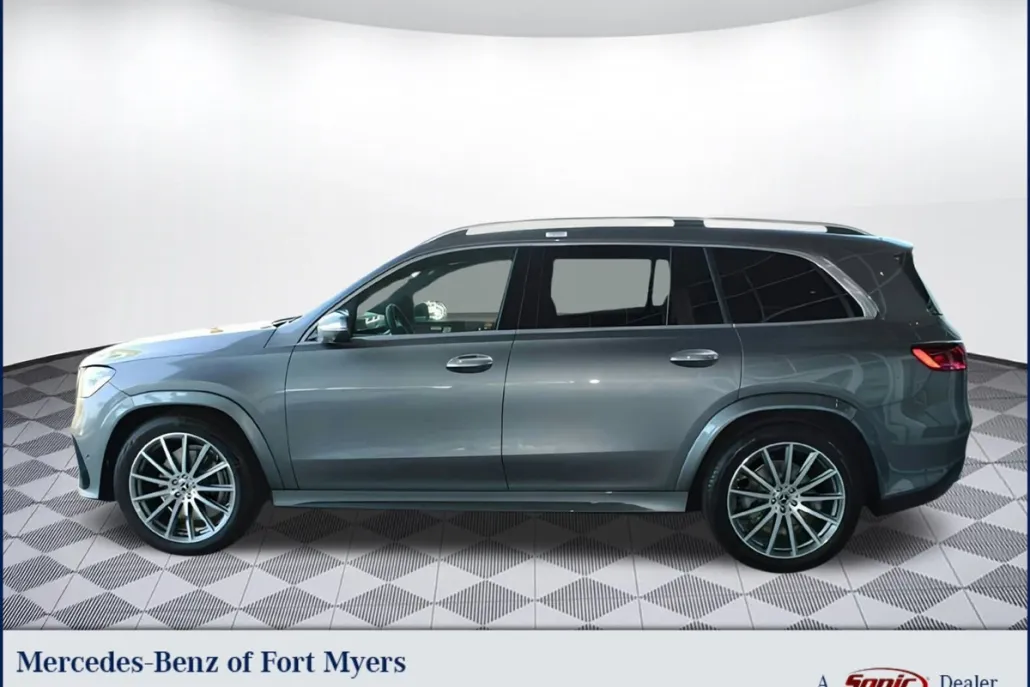 2025 Mercedes Benz GLS 450 4MATIC photo 1