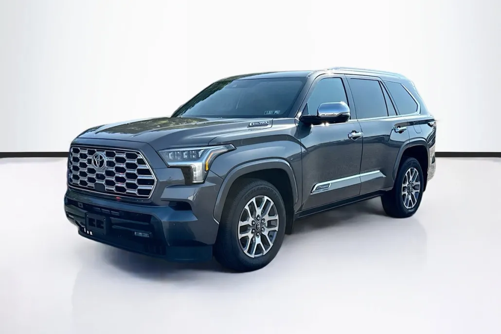 2025 Toyota Sequoia photo 1