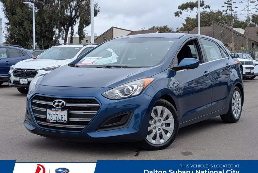 2016 Hyundai Elantra GT Base photo 1