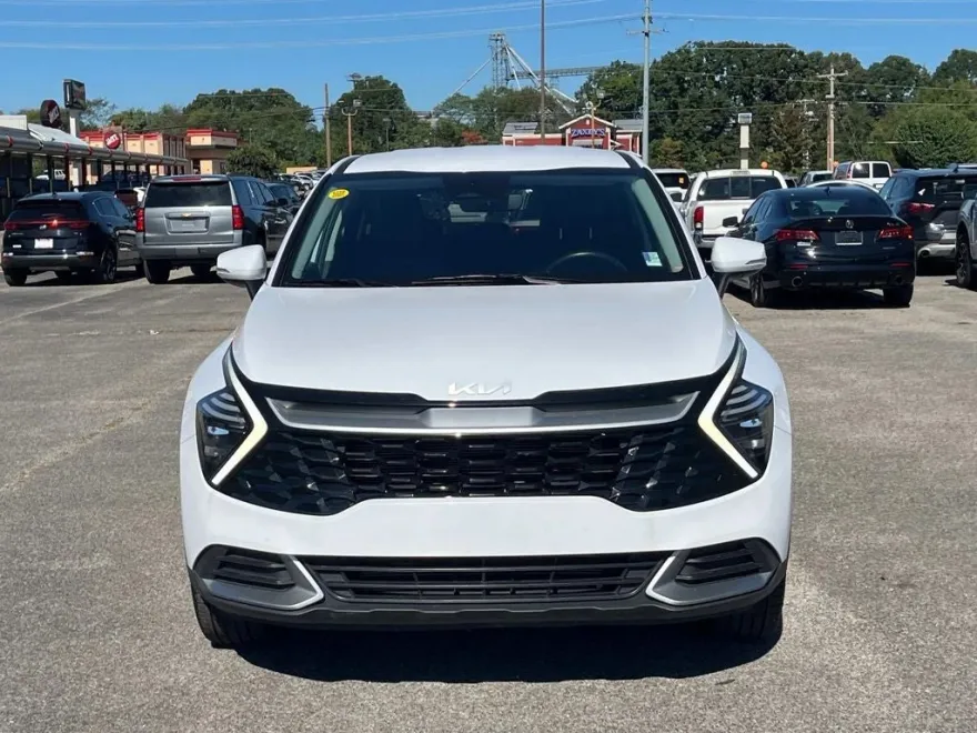 2024 Kia Sportage EX photo 1