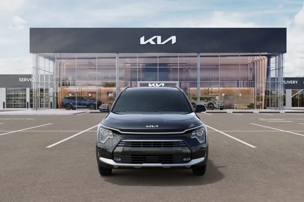 2025 Kia Niro SX photo 1