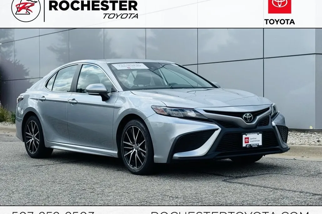 2023 Toyota Camry SE photo 1