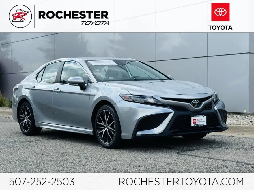 2023 Toyota Camry SE photo 1