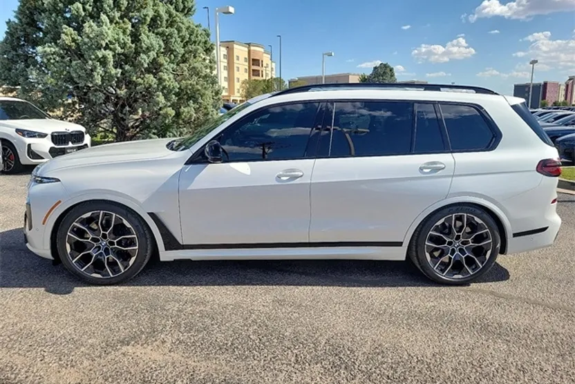 2026 Bmw X7 M60i photo 1