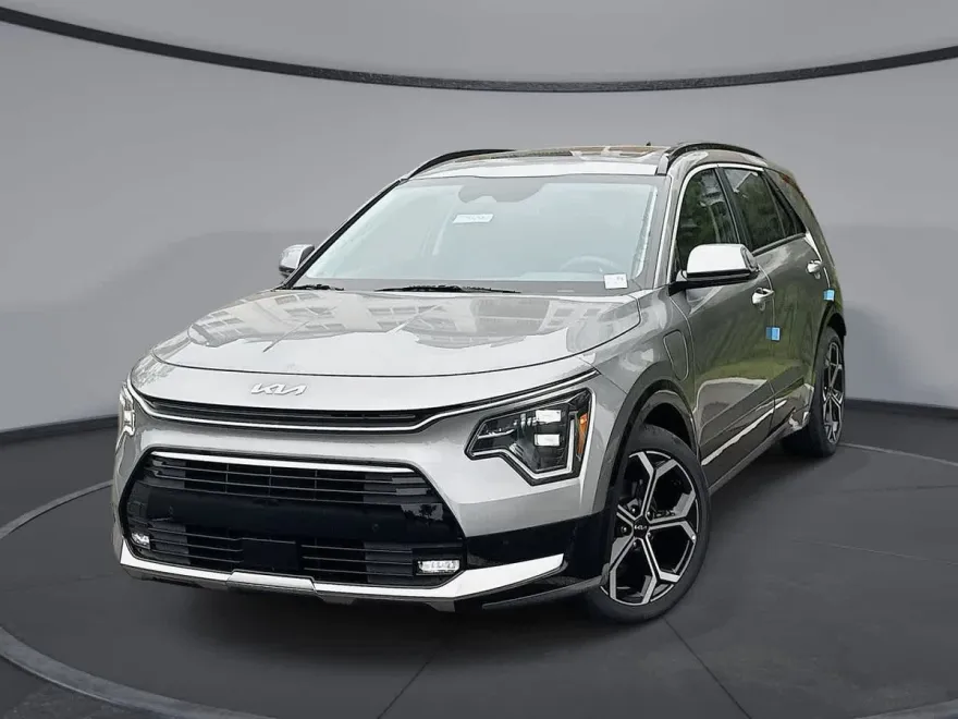 2025 Kia Niro Plug-In Hybrid SX Touring photo 1
