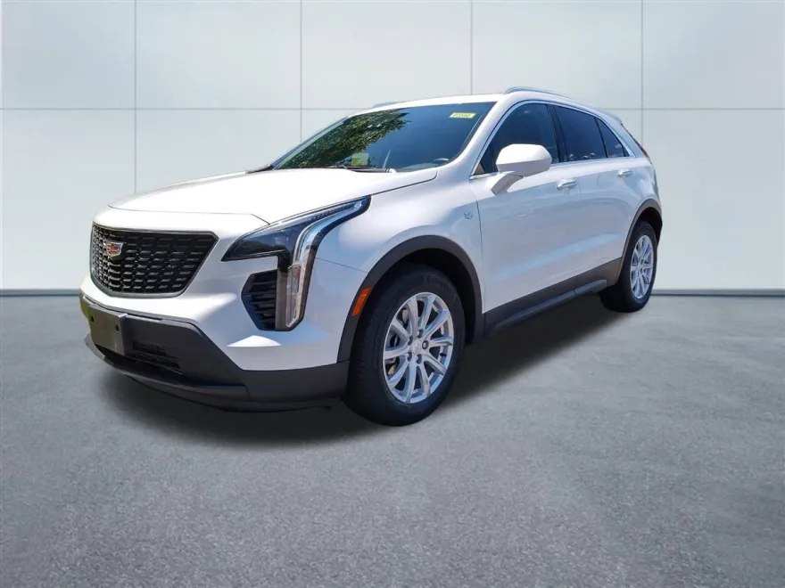 2023 Cadillac XT4 Luxury photo 1