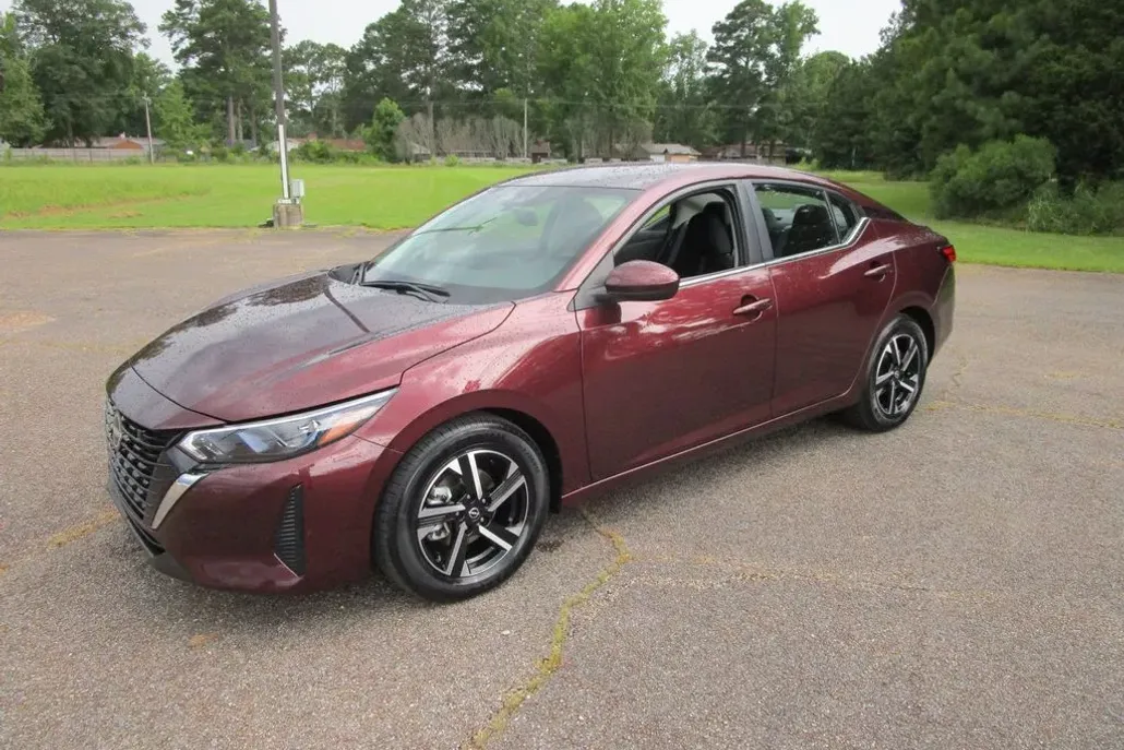 2024 Nissan Sentra SV photo 1