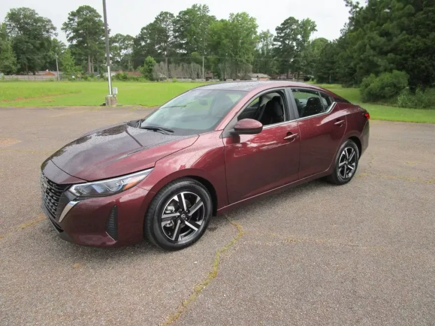 2024 Nissan Sentra SV photo 1