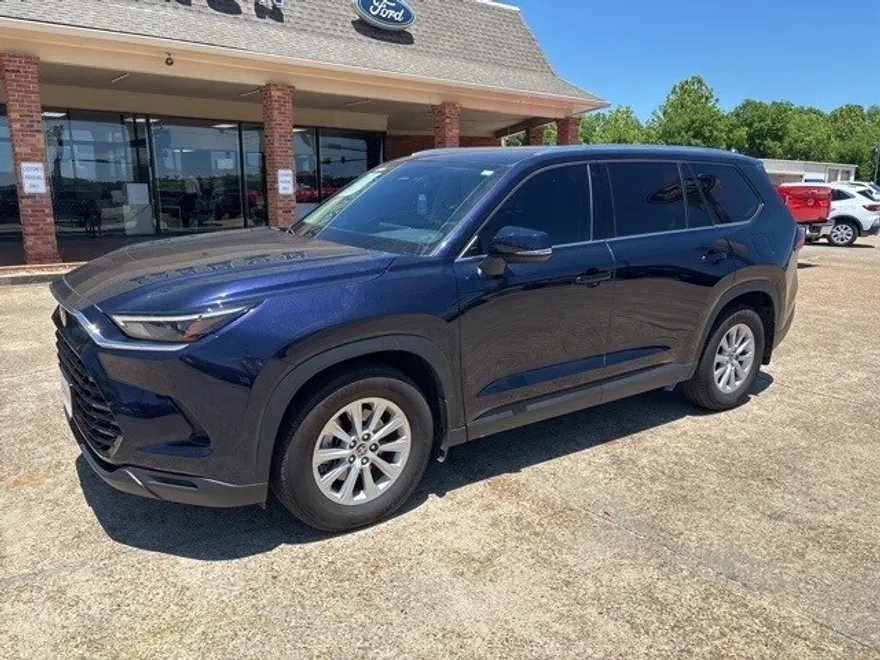 2024 Toyota Grand Highlander Limited photo 1