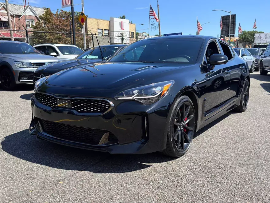 2022 Kia Stinger GT2 photo 1