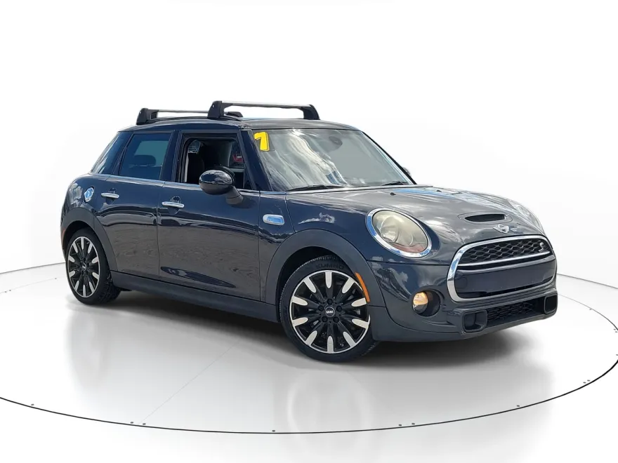 2017 Mini Cooper 4 Door Hardtop S photo 1