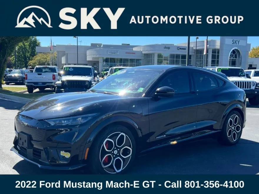 2022 Ford Mustang Mach-E GT photo 1
