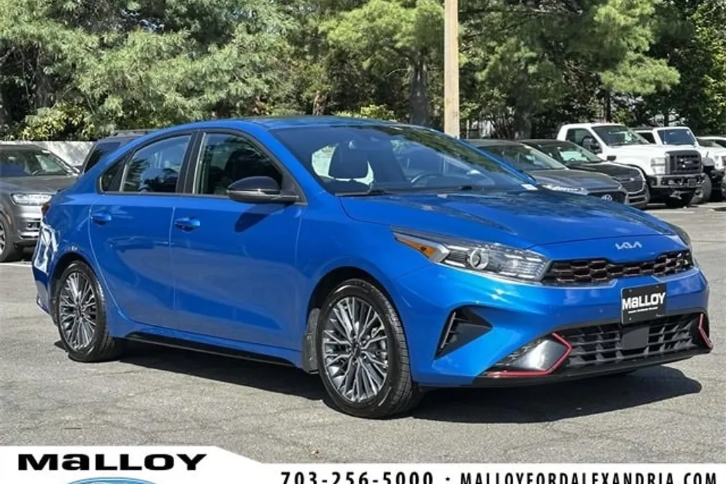 2022 Kia Forte GT-Line photo 1