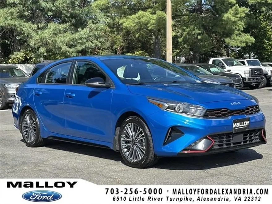 2022 Kia Forte GT-Line photo 1