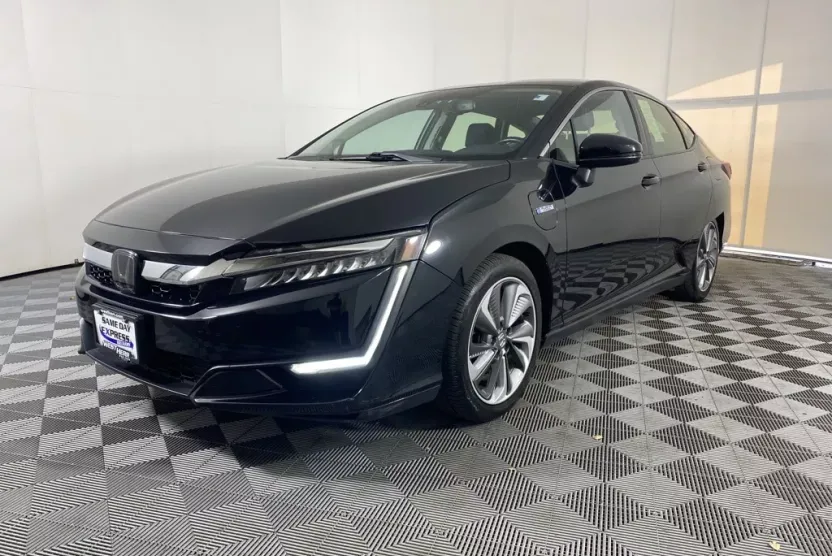 2018 Honda Clarity Plug-In Hybrid Touring photo 1