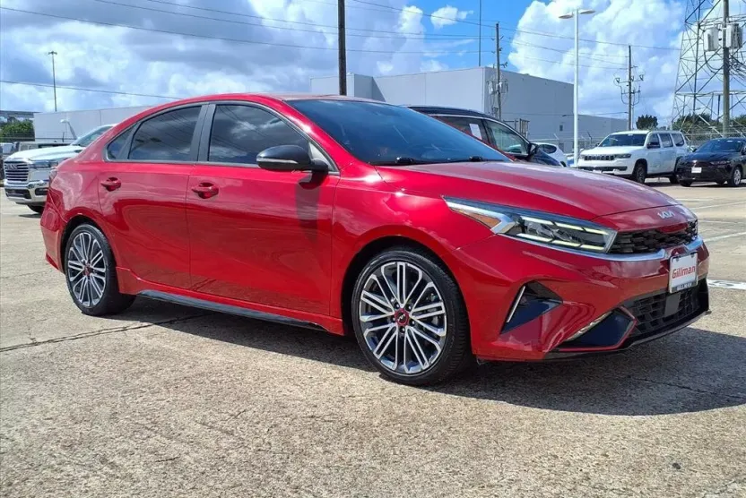 2023 Kia Forte GT photo 1