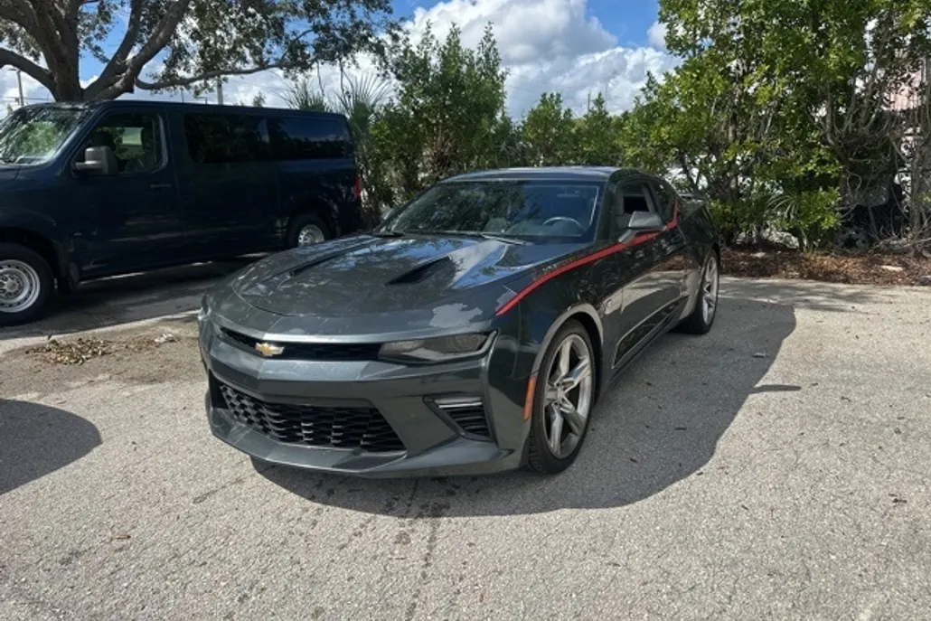 2017 Chevrolet Camaro SS photo 1