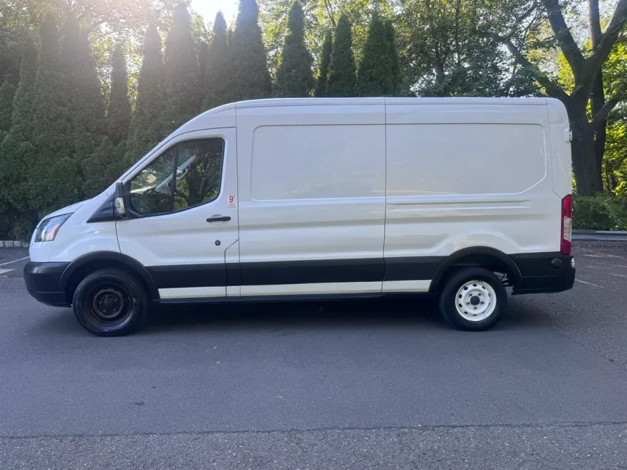 2019 Ford Transit Van photo 1